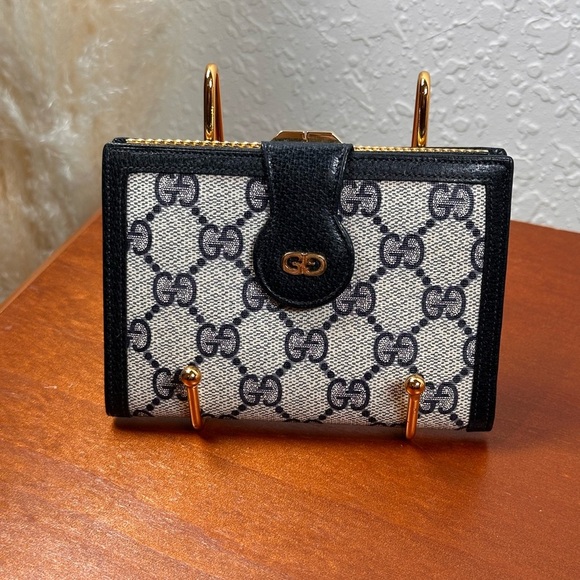 GUCCI Vintage GG Plus French Purse - Picture 3 of 12